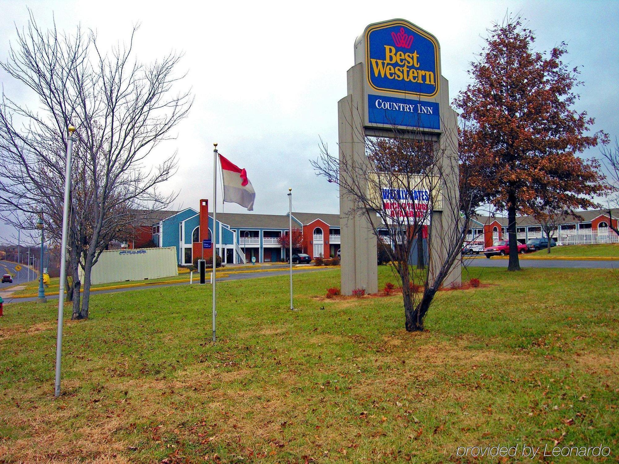 Days Inn Kansas City-Worlds Of Fun מראה חיצוני תמונה